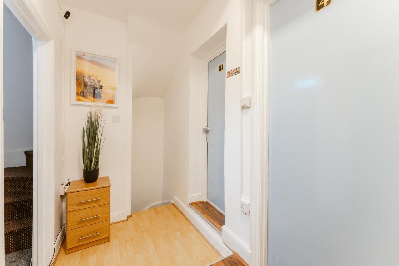 Upton Park Bedrooms 25 Min To Central London Exterior foto