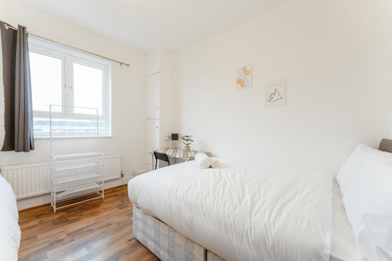 Upton Park Bedrooms 25 Min To Central London Exterior foto
