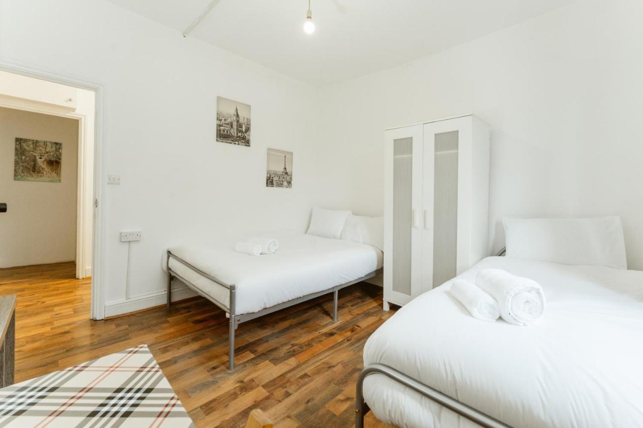 Upton Park Bedrooms 25 Min To Central London Exterior foto