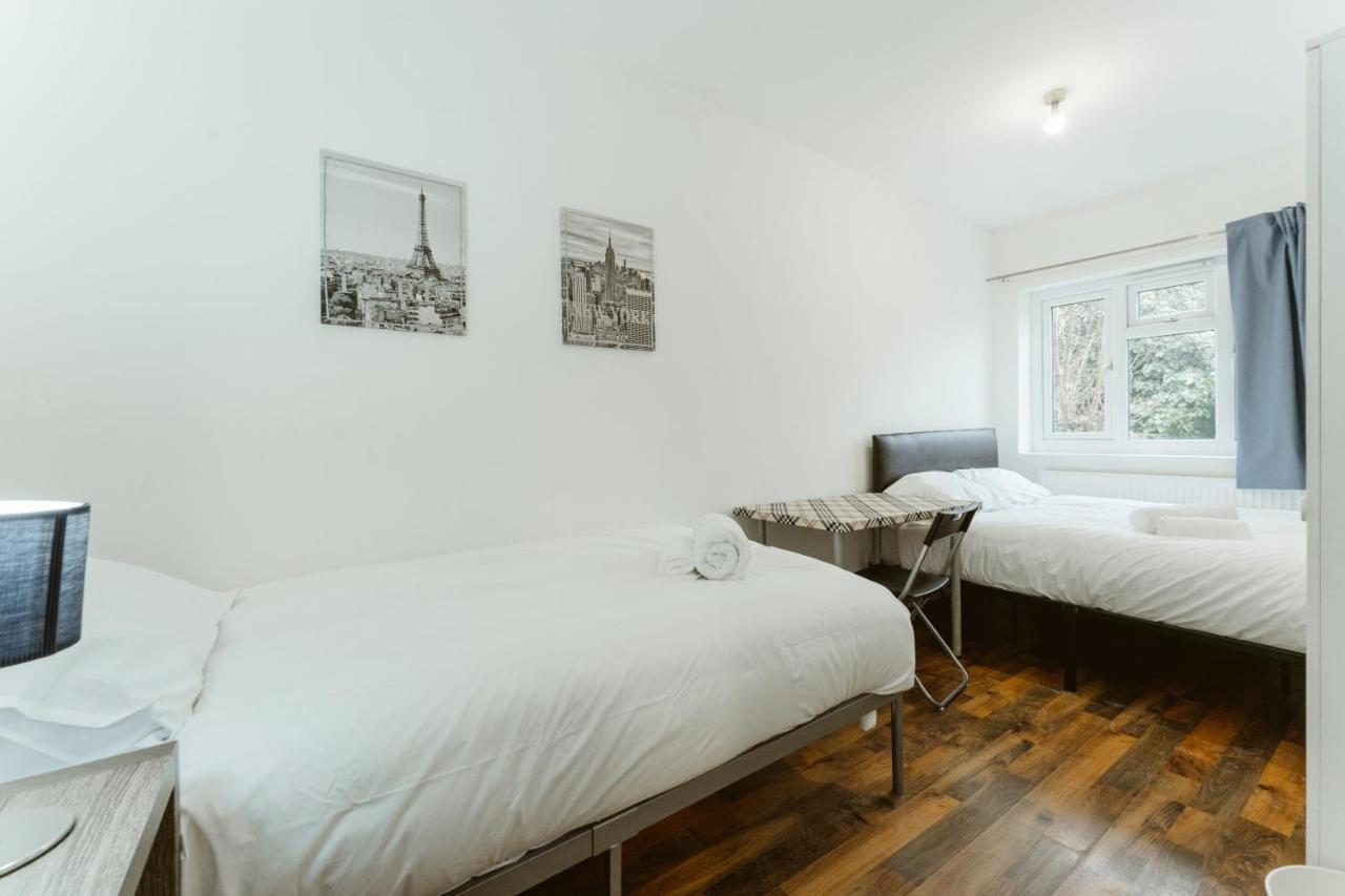 Upton Park Bedrooms 25 Min To Central London Exterior foto